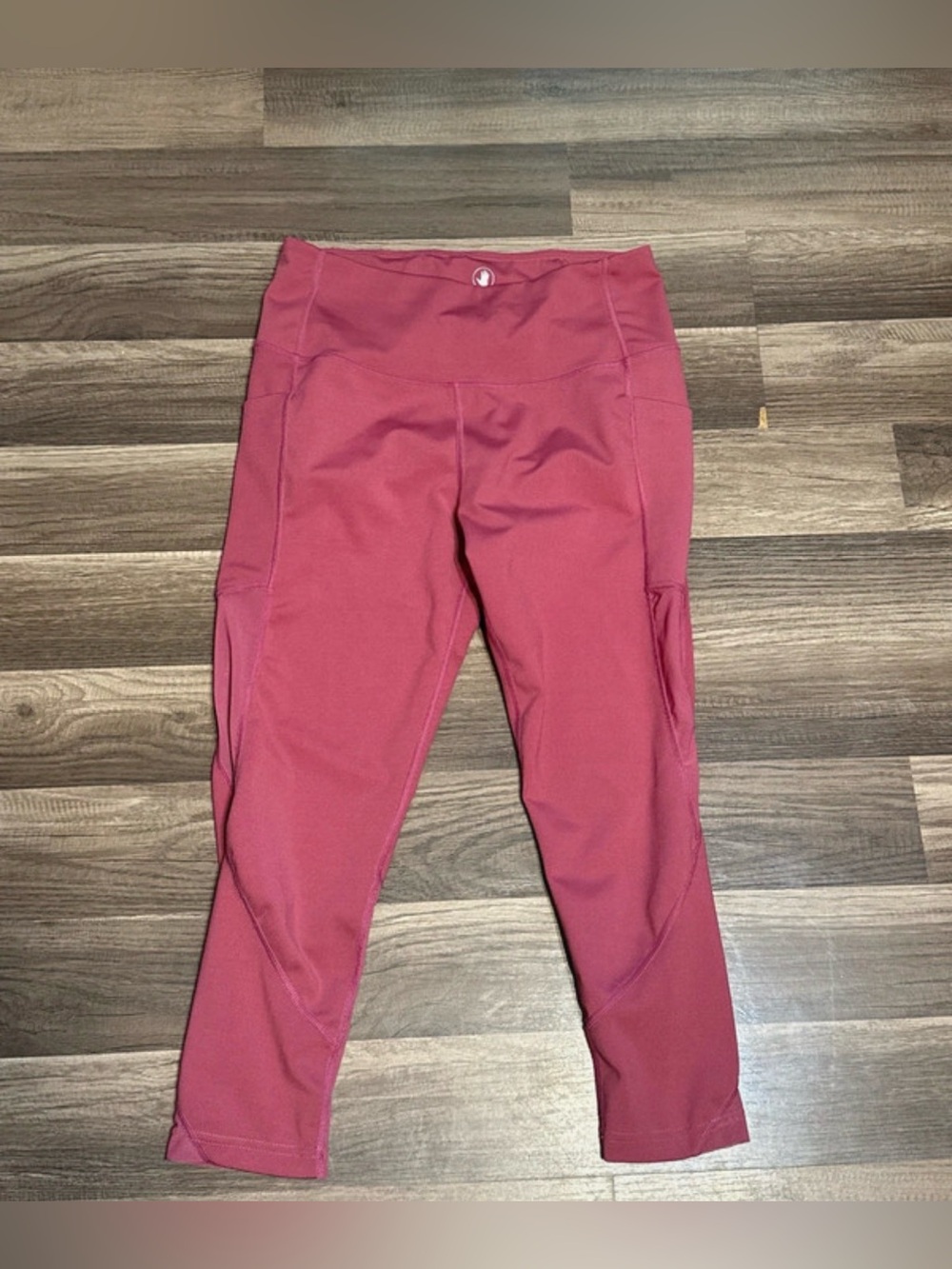 Body glove womenβs pink athletic cropped leggings size large